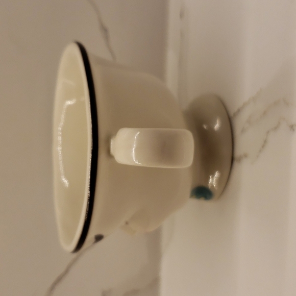 white Baileys mug cup wink bow tie 'yum' 4"diam x 3"h. - Picture 4 of 9